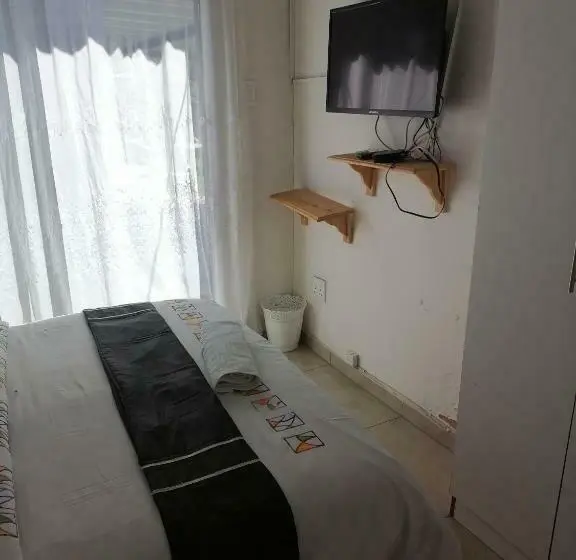 ファミリールーム, Franchise Benoni Guest House