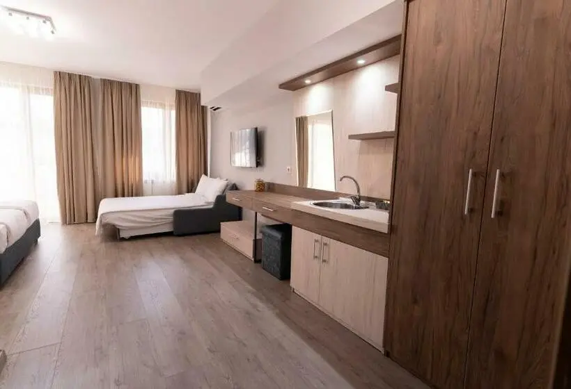 Standard Triple Room with Terrace, Guest House Velik