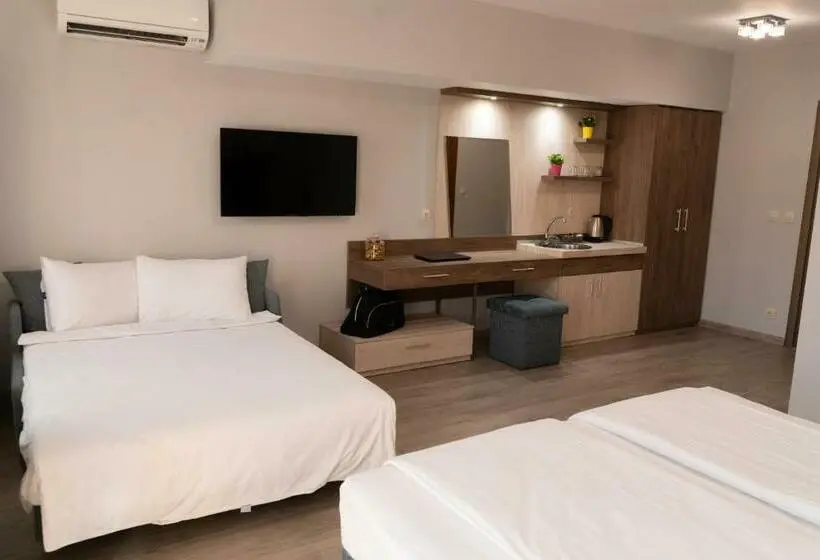 Standard Triple Room with Terrace, Guest House Velik
