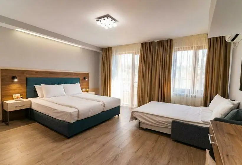 Standard Triple Room with Terrace, Guest House Velik