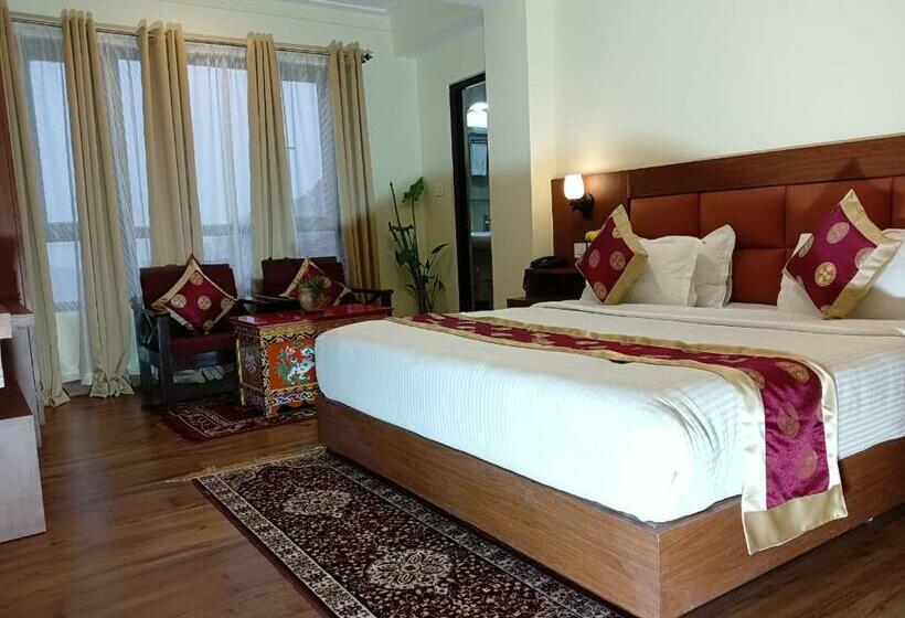 חדר דלוקס, Zingkham Residency