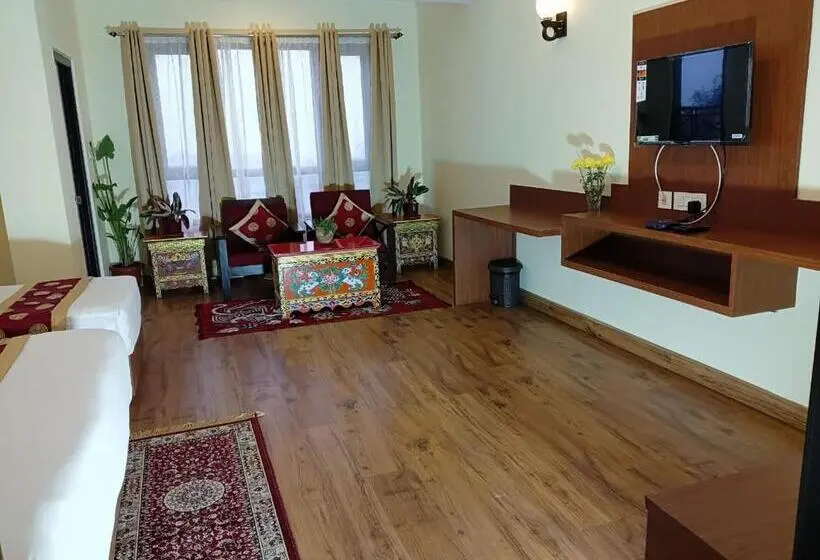 Chambre Quadruple Standard avec Balcon, Zingkham Residency