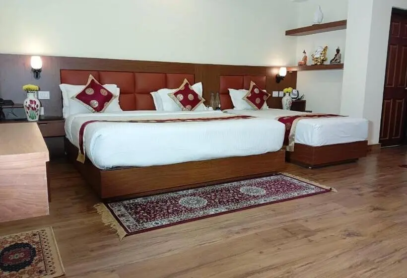 Chambre Quadruple Standard avec Balcon, Zingkham Residency
