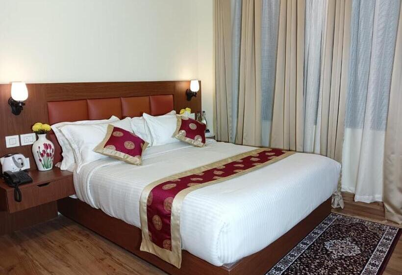 חדר דלוקס, Zingkham Residency