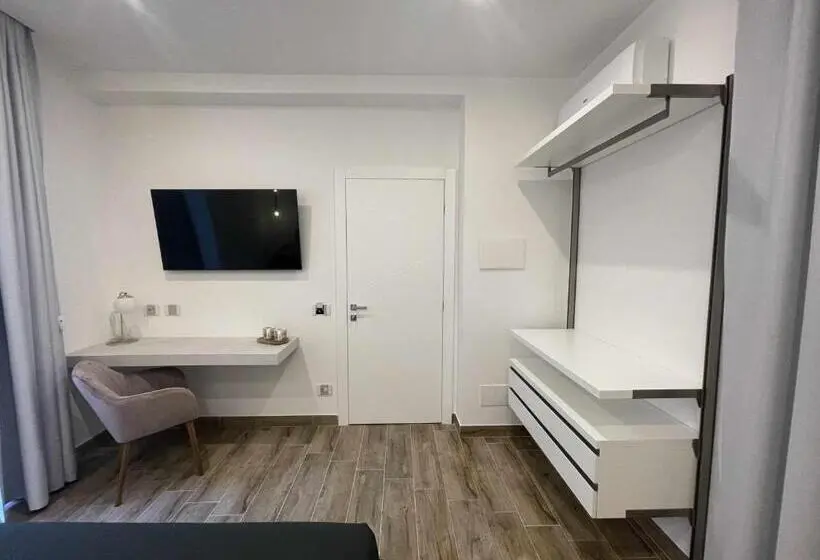 اتاق لوکس, B&b Altomare