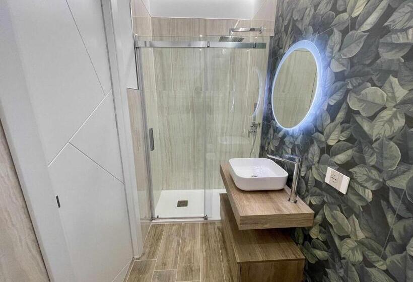 חדר דחוקס עם מיטת קינג, B&b Altomare