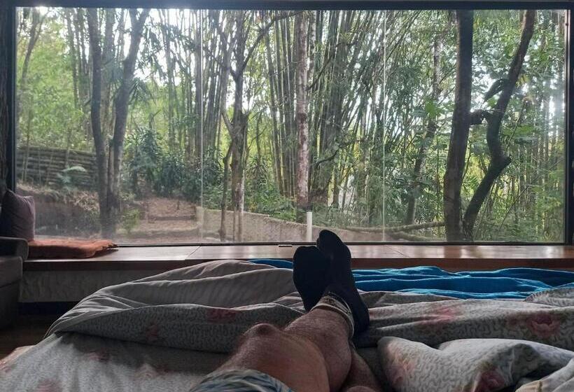 جناح ديلوكس, Cantalarana, Antes Wikiri Lodge