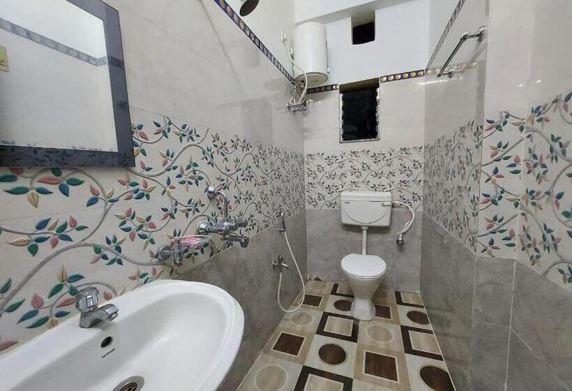 جناح, Iconic Hotel Digha