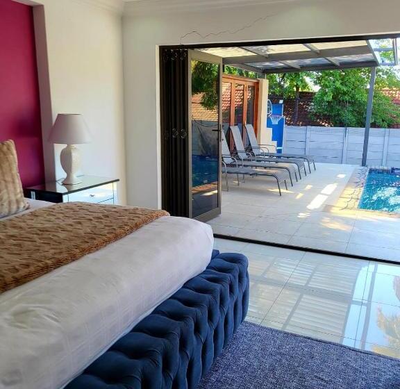 سوییت اجرایی, 17 On Buffalo