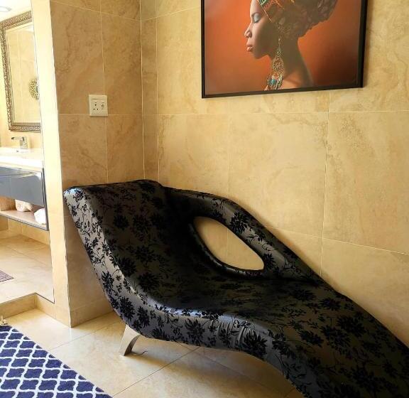 سوییت اجرایی, 17 On Buffalo