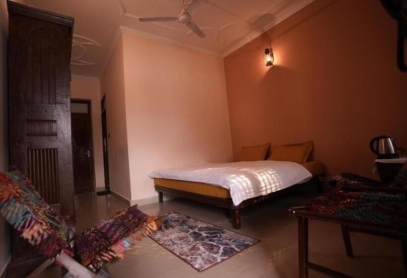 デラックスルーム, Vedic Dham Ganga