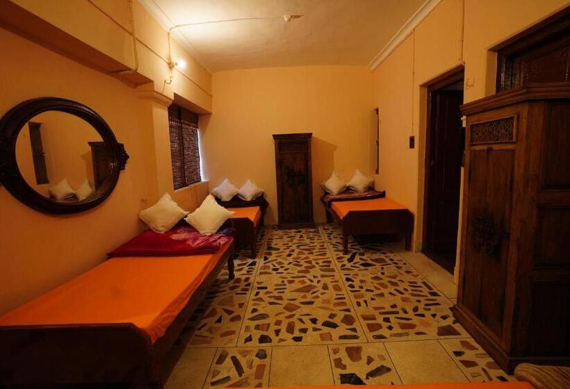 ファミリールーム, Vedic Dham Ganga