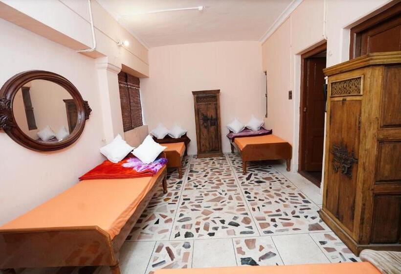 ファミリールーム, Vedic Dham Ganga