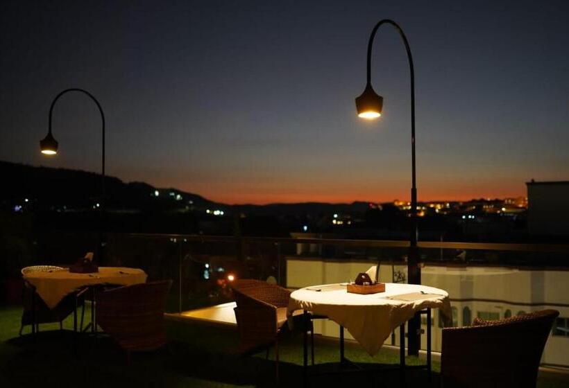 غرفة ديلوكس, Fabhotel Naivara Boutique