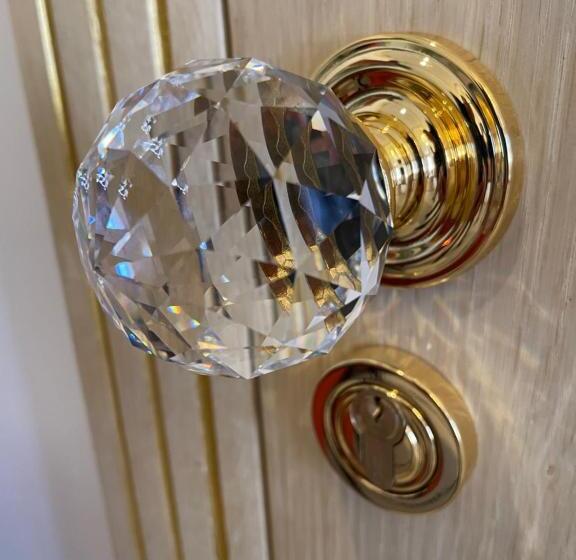 סוויטה משפחתית, Suite Impériale église Du Couvent