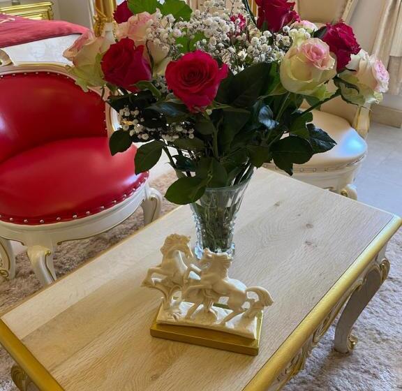 סוויטה משפחתית, Suite Impériale église Du Couvent