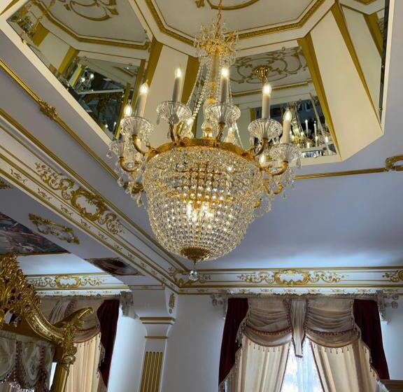 סוויטה משפחתית, Suite Impériale église Du Couvent