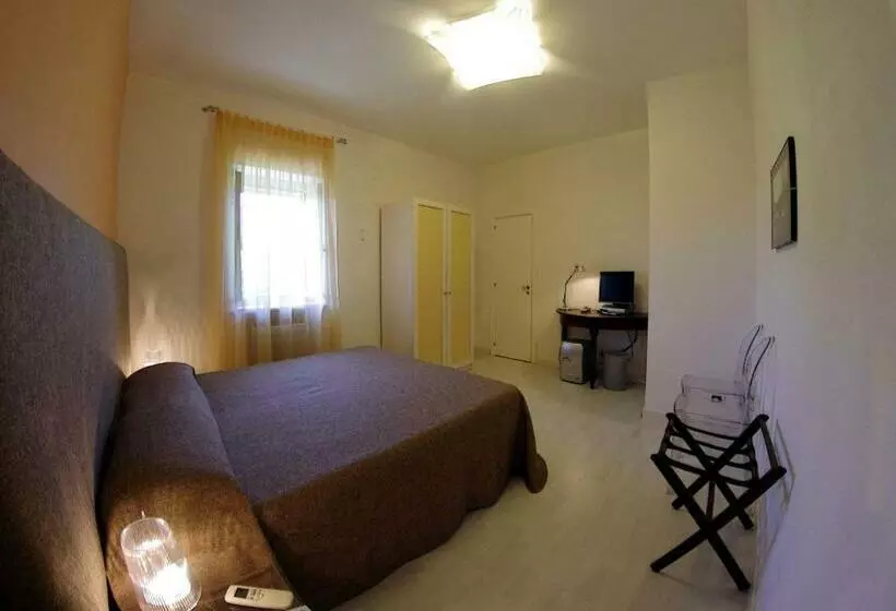 Standard Kolmen Hengen Huone, La Piccola Locanda