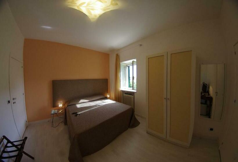 Номер Стандарт Трехместный, La Piccola Locanda