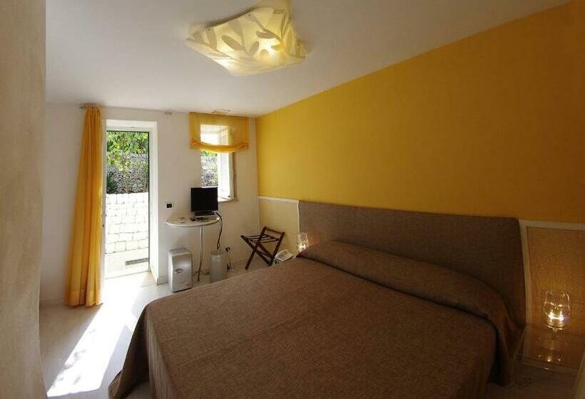 Номер Стандарт Трехместный, La Piccola Locanda