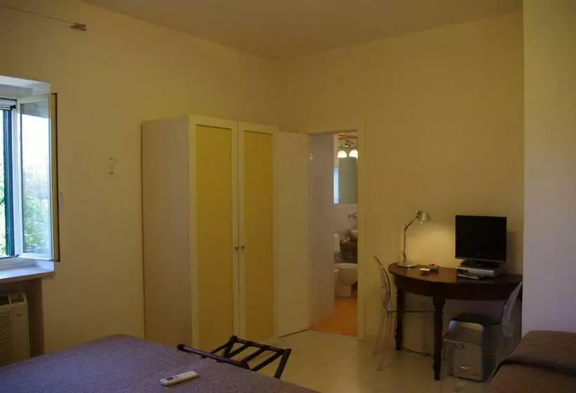 Standard Kolmen Hengen Huone, La Piccola Locanda