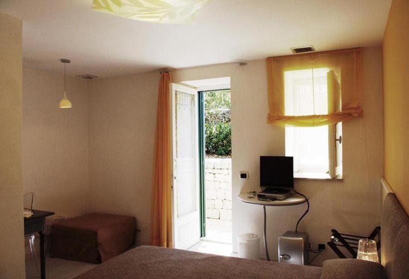 Номер Стандарт Трехместный, La Piccola Locanda