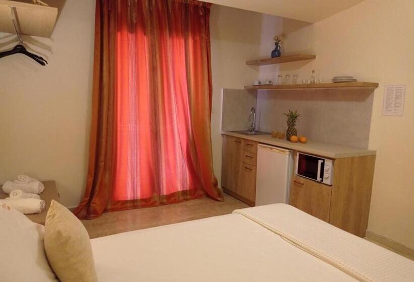 Вилла с 1 спальней и бассейном, Lofos Apartments