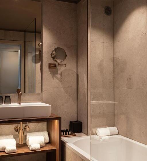 インサイドのスーペリアルーム, Beach Palace