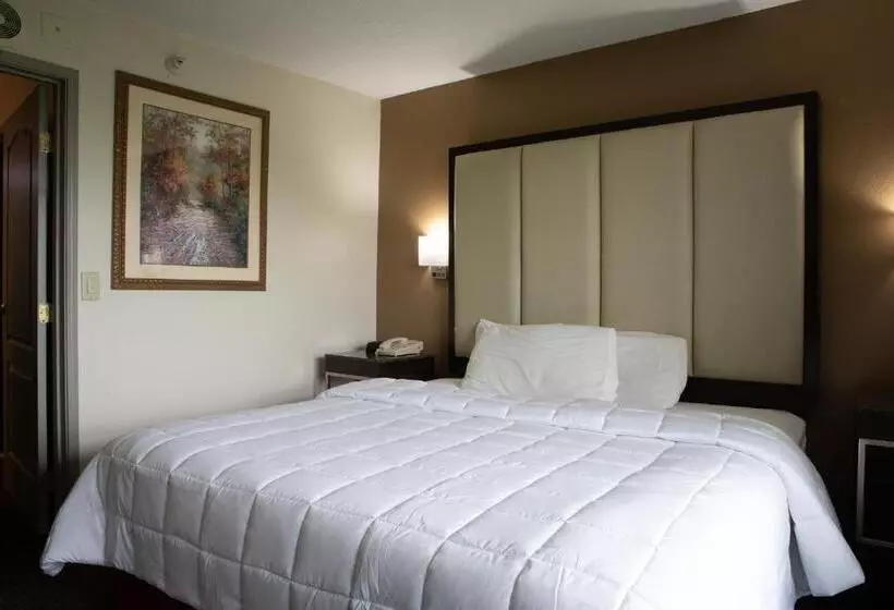 キングサイズベッドのスイートルーム, Blisspoint Inn & Suites Marion