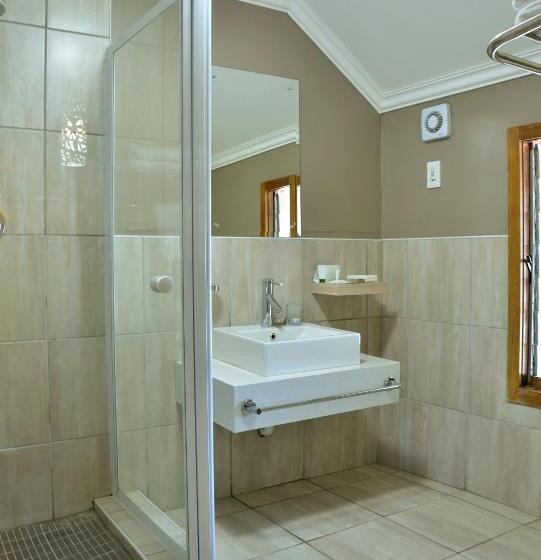 Quarto Deluxe, Cresta Marang Gardens
