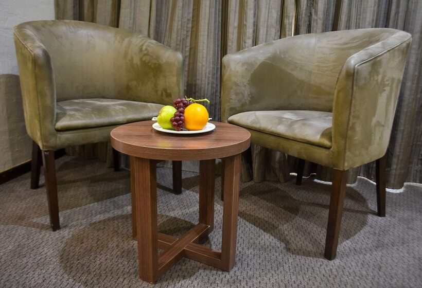 חדר דלוקס, Cresta Marang Gardens