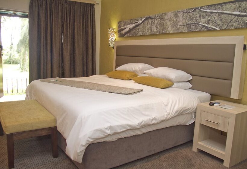 Quarto Deluxe, Cresta Marang Gardens