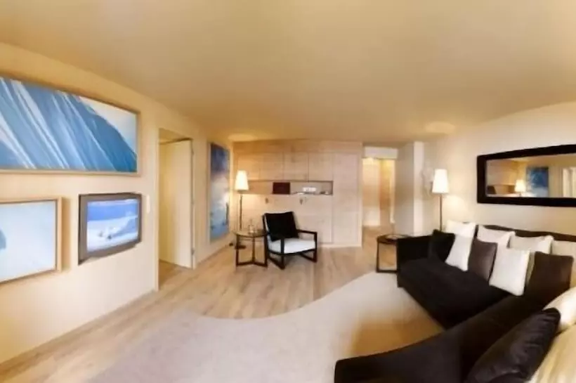 スイート, Hinterwies – Ski In / Lodge / Dine