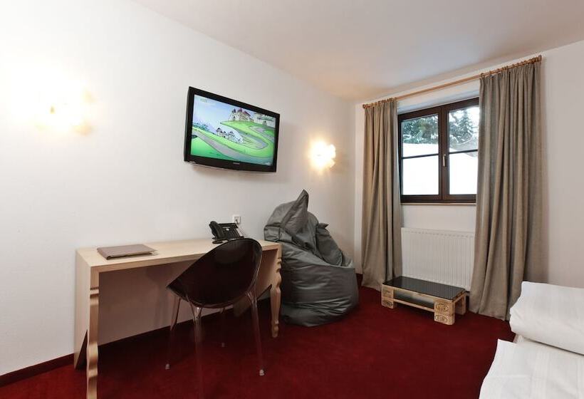 חדר אקונומי, Hinterwies – Ski In / Lodge / Dine