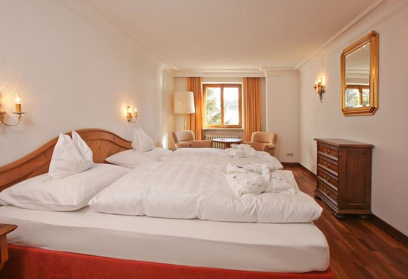 Family Suite, Hinterwies – Ski In / Lodge / Dine