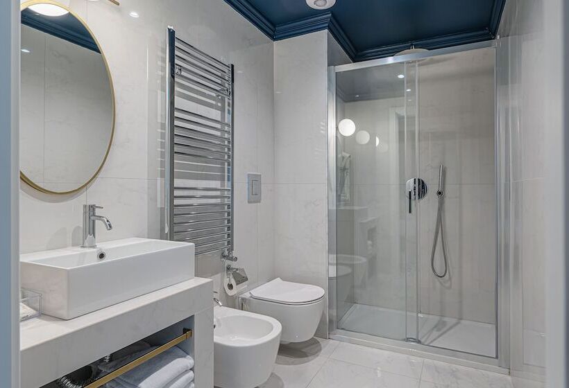 标准单人间, Mary