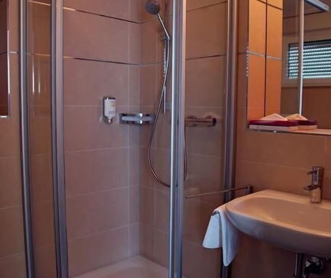 اتاق استاندارد یک نفره, Milbor