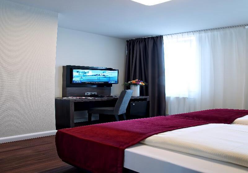 اتاق استاندارد سه نفره, Milbor