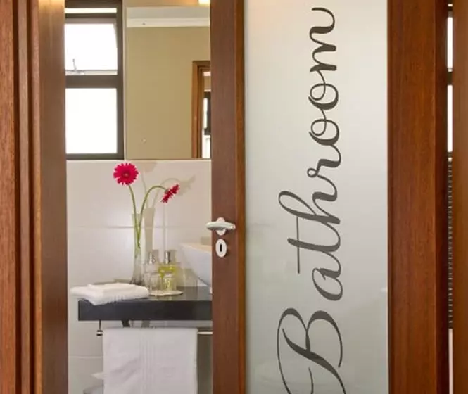 اتاق لوکس, Namib Guesthouse