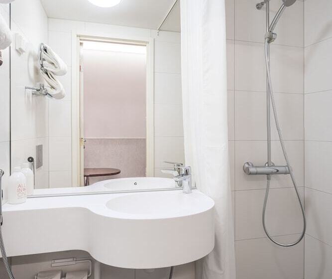 Семейный Номер, Omena Hotel Tampere