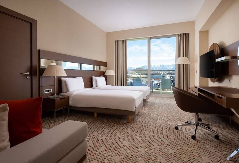 اتاق استاندارد با چشم‌انداز کوهستان, Radisson Blu Resort & Congress Centre Sochi