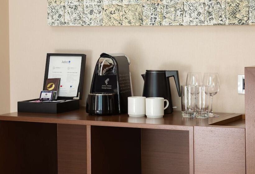 اتاق خانوادگی با چشم‌انداز دریا, Radisson Blu Resort & Congress Centre Sochi