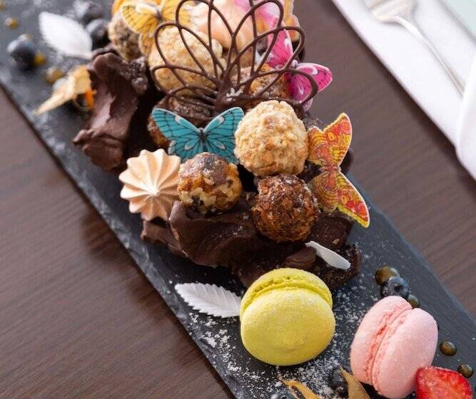 اتاق خانوادگی با چشم‌انداز دریا, Radisson Blu Resort & Congress Centre Sochi