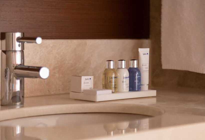 Полулюкс Вид на Море, Radisson Blu Resort & Congress Centre Sochi