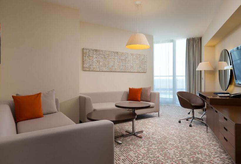 سوییت جونیور با چشم‌انداز دریا, Radisson Blu Resort & Congress Centre Sochi