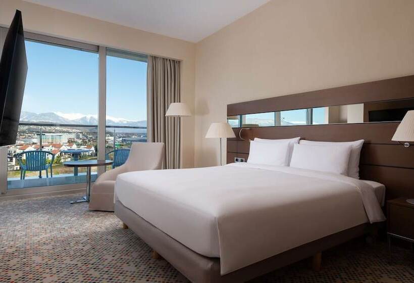 سوئیت جونیور با چشم‌انداز کوهستان, Radisson Blu Resort & Congress Centre Sochi
