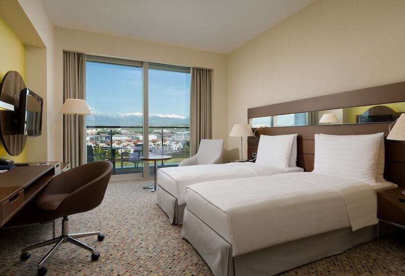 اتاق استاندارد با چشم‌انداز کوهستان, Radisson Blu Resort & Congress Centre Sochi