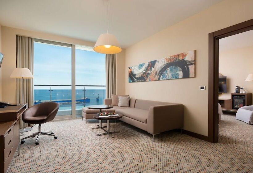 اتاق خانوادگی با چشم‌انداز دریا, Radisson Blu Resort & Congress Centre Sochi