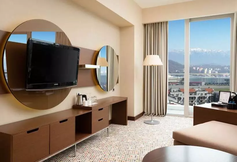 山の見えるジュニアスイート, Radisson Blu Resort & Congress Centre Sochi