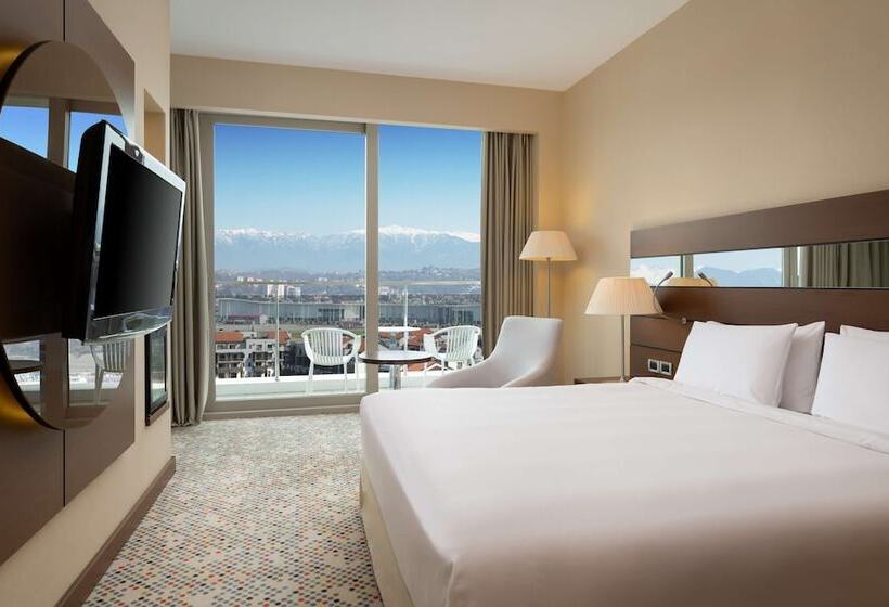 سوئیت جونیور با چشم‌انداز کوهستان, Radisson Blu Resort & Congress Centre Sochi